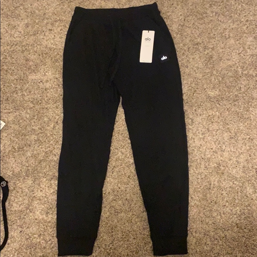 NWT Alo Yoga Muse Sweatpant